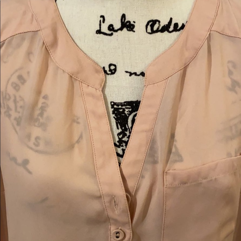 Beautiful blouse - Picture 2 of 4
